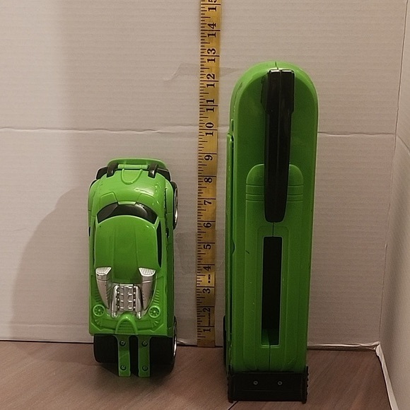 2004 Hot Wheels Green Super Transporter - Picture 7 of 7